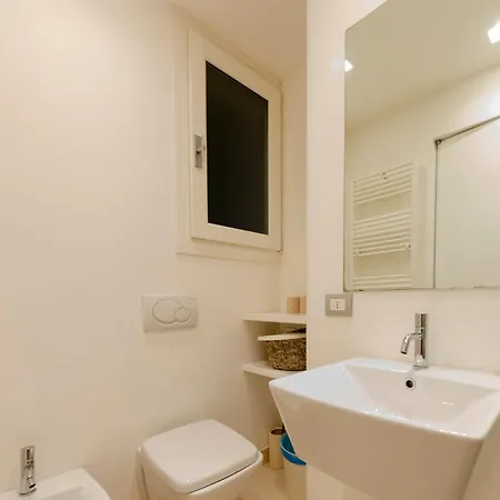 Apartment Joivy Spacious Family Retreat - Two With Balcony *