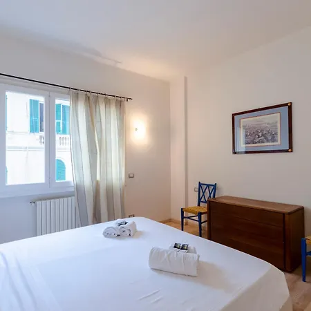 Apartment Joivy Spacious Family Retreat - Two With Balcony