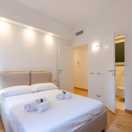 Joivy Spacious Family Retreat - Two With Balcony *